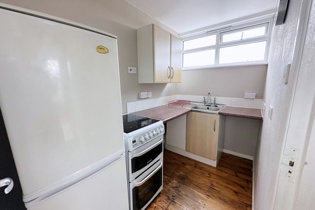 Flat 3, 31, St Peters Road, St Leonards-on-Sea photo 3
