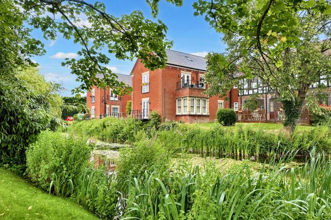 Flat for sale in Wintour House, Guy's Common, Dunchurch