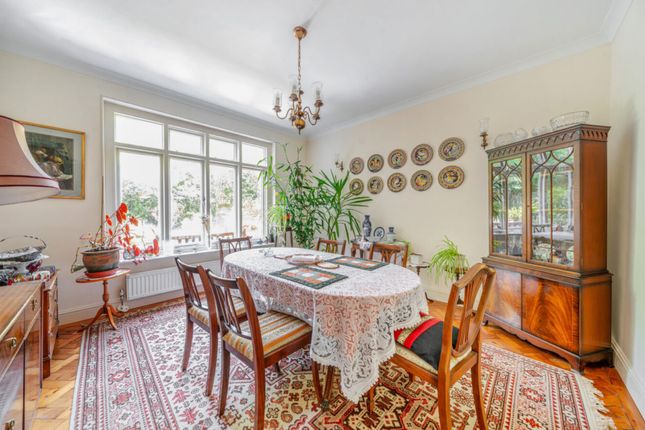1, Greystoke Cottages, Ealing photo 3