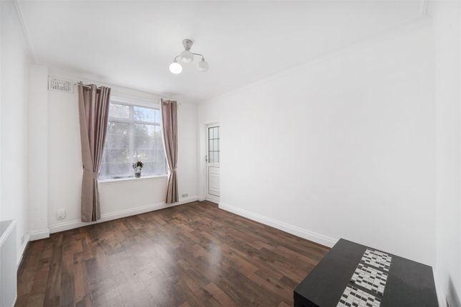 91 Carmel Court, Kings Drive, Wembley photo 3