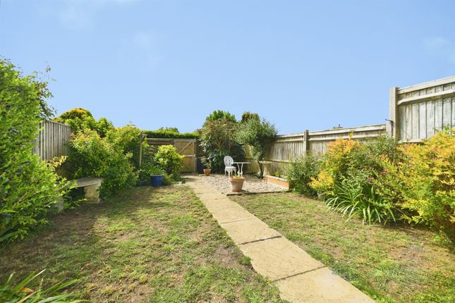 9, Burnes Vale, Brighton photo 4