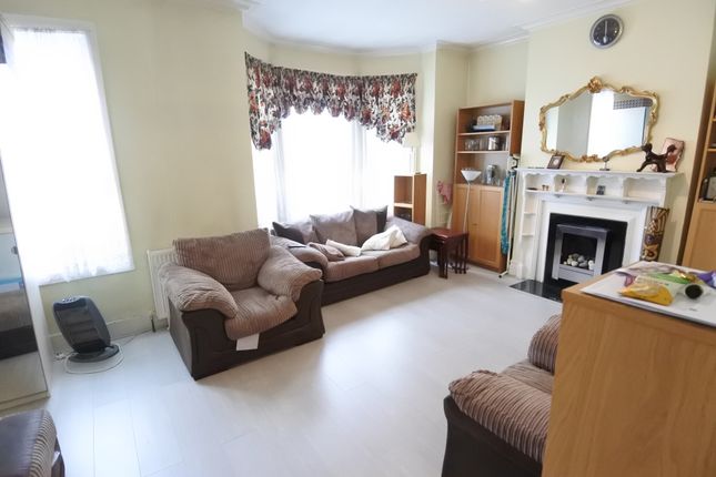 Thumbnail Flat for sale in High Road, Willesden