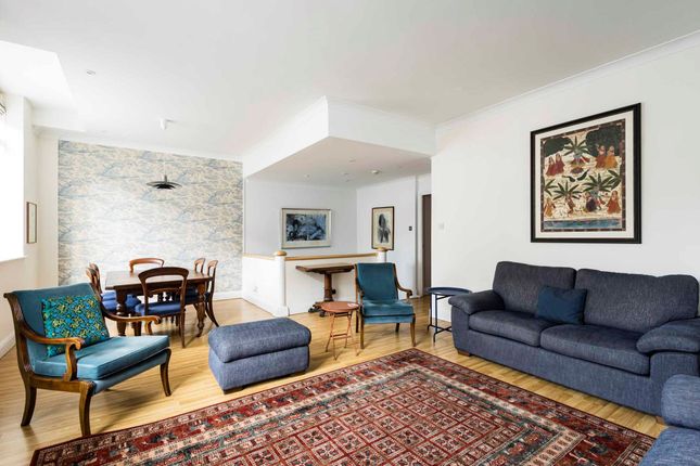 Flat for sale in 1C Belvedere Road, County Hall, Waterloo