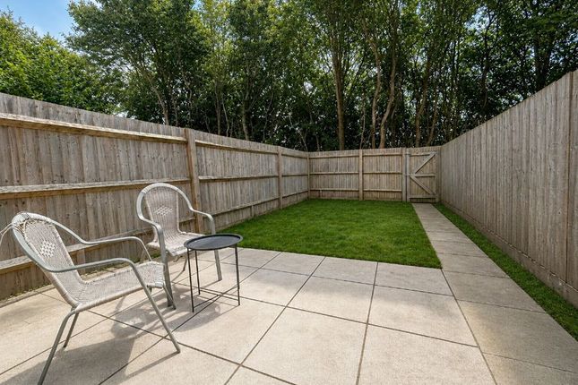 7, Filkins Close, Chichester photo 4