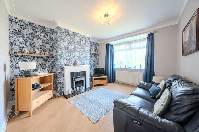 4, Deneway, Pudsey photo 3