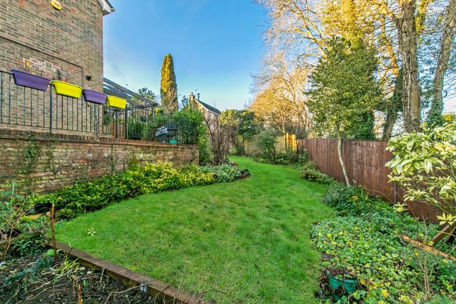 11 Hazel Grove, Winchester photo 4