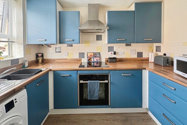 57, Albert Way, Isle of Wight photo 4
