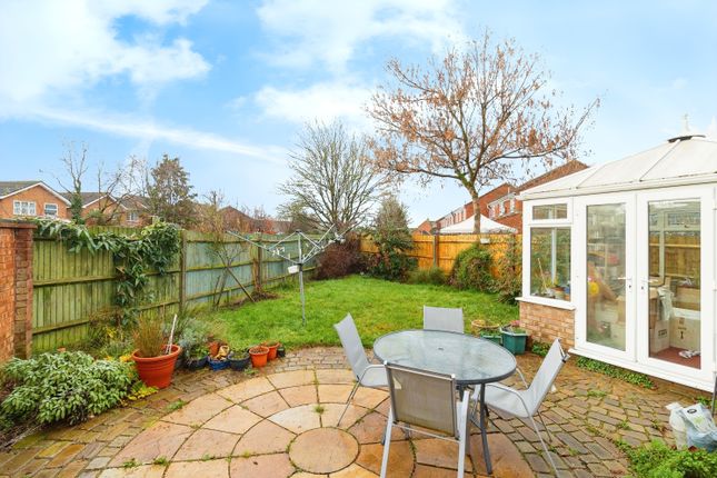 Detached house for sale in Columba Drive, Leighton Buzzard, Bedfordshire