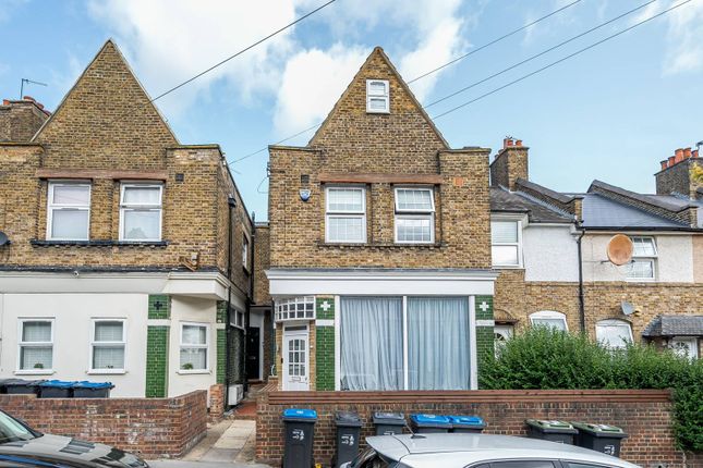 Studio flat on Newlands Road, Norbury, £1,250/mo