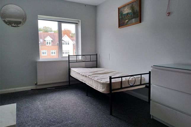 Flat 21, Holmgrove House, 11, Brighton Road, Purley photo 4