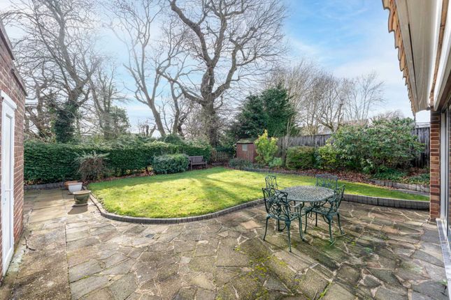 Bungalow for sale in Lodge Avenue, Elstree
