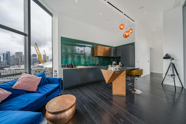 2 UPPER RIVERSIDE, Cutter Lane, London photo 2