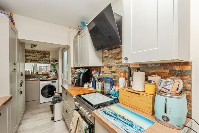 67, Cobham Drive, WEYMOUTH photo 4