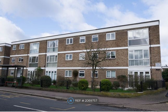 Thumbnail Flat to rent in Larkswood Court, London