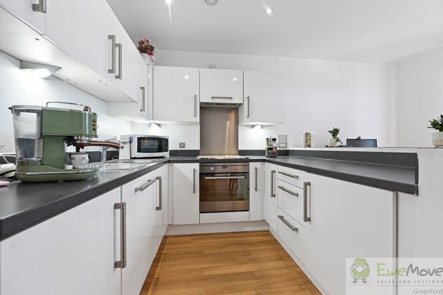 Flat 32, Braunston House, Hatton Road, Wembley photo 3