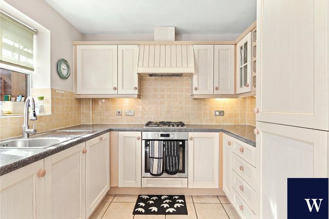 22, Honiton Gardens, London photo 4