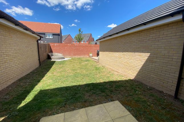 22, Cashmere Drive, Andover photo 4