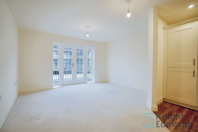 Flat for sale in Kings Square, Leeds