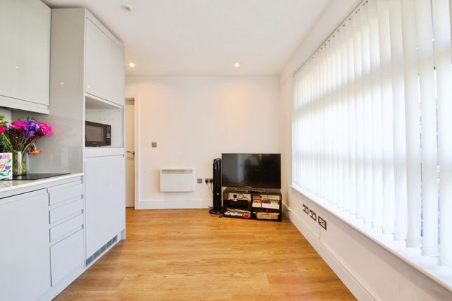 Flat 7, Dalwood House, 73, London Road, Romford photo 3