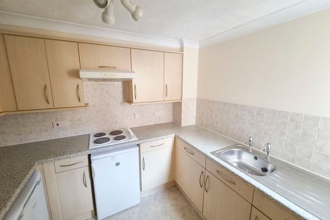 58 Montague Court Block B, Hamlet Court Road, Westcliff-On-Sea photo 3