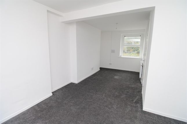 81, Ty'r Felin Street, Mountain Ash photo 4