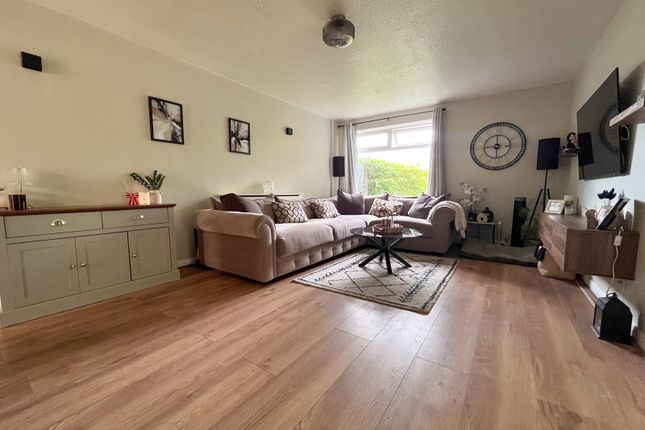 33, Hawthorn Avenue, Torpoint photo 3