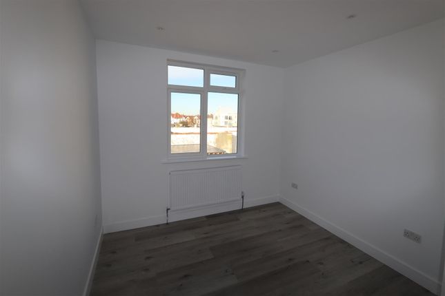 Flat 2, 5, Crowstone Road, Westcliff-On-Sea photo 5