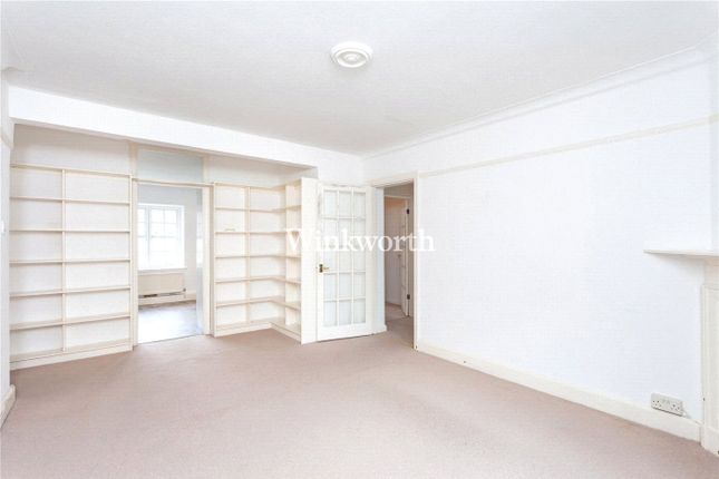 Flat 37,, Heathcroft, London photo 4
