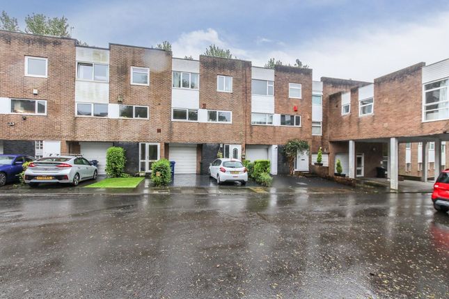 4-bed house on 18 Jesmond Park Court, Newcastle Upon Tyne, £2,000/mo
