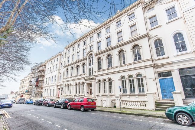 2 bed flat for sale in Norfolk Terrace, Brighton