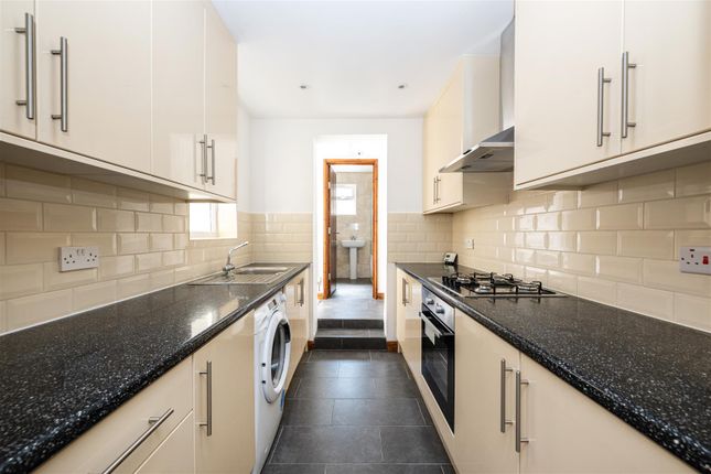109, Kitchener Road, High Wycombe photo 3