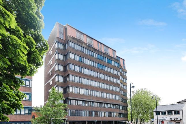 2-bed flat on 15, Bridge House, 1, Farnsby Street, Swindon, £60,000