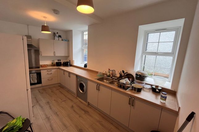 Room 1, Flat 2, 14, St. Marys Street, Truro photo 4