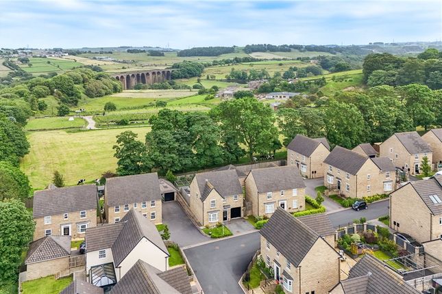 36, The Brow, Cullingworth photo 2