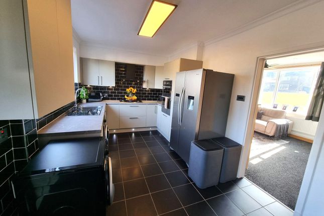 29 Partridge Road, Barry photo 2