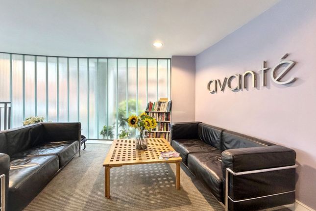 8 Avante Court The Bittoms, Kingston Upon Thames photo 4