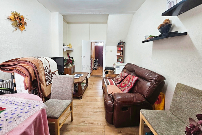 Flat for sale in Wellesley Road, Ilford