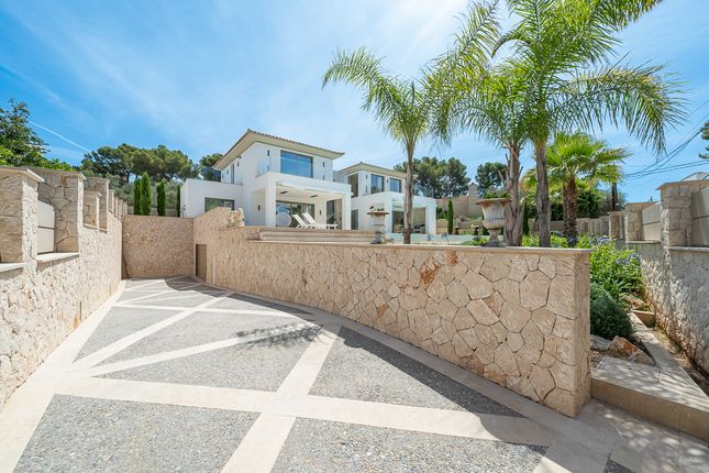 Villa for sale in Portals Nous, Mallorca, Balearic Islands