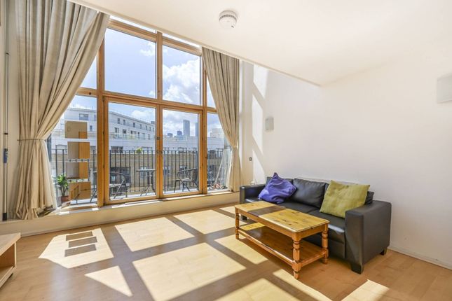 Flat for sale in Andersens Wharf, Limehouse, London