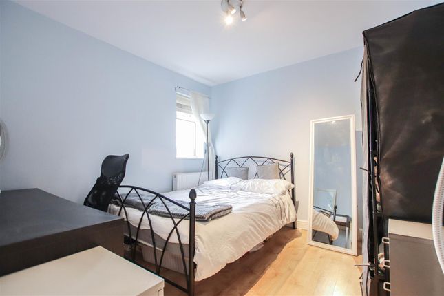 End terrace house for sale in Davies Street, Hertford