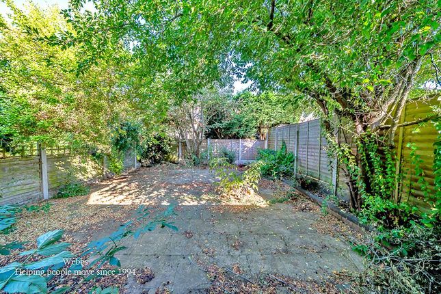 20, Chasewater Way, Cannock photo 4