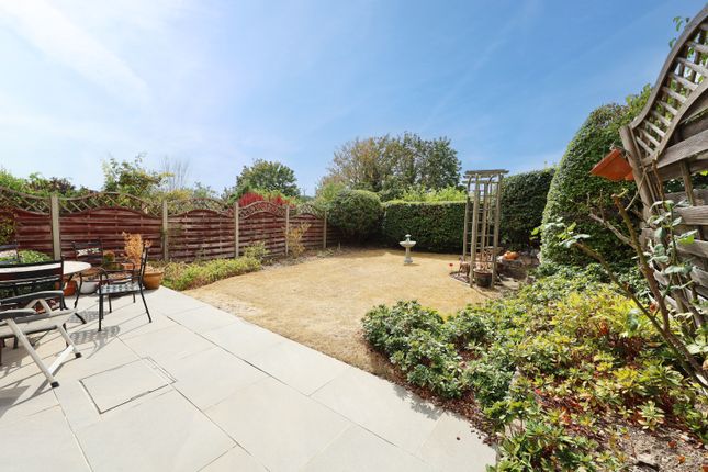 11, Durrant Way, Orpington photo 4