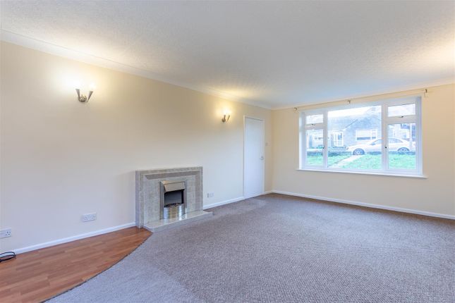 13, Nursery Gardens, Bridport photo 2