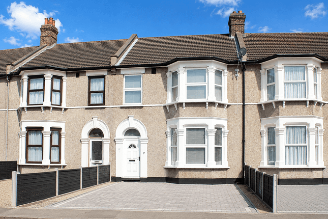 7 Ground Floor, Gordon Road, Ilford, Essex photo 2