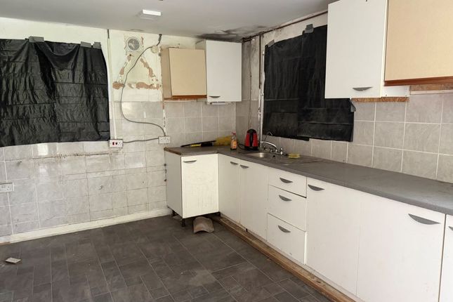 17, Caldey Place, Swansea photo 4
