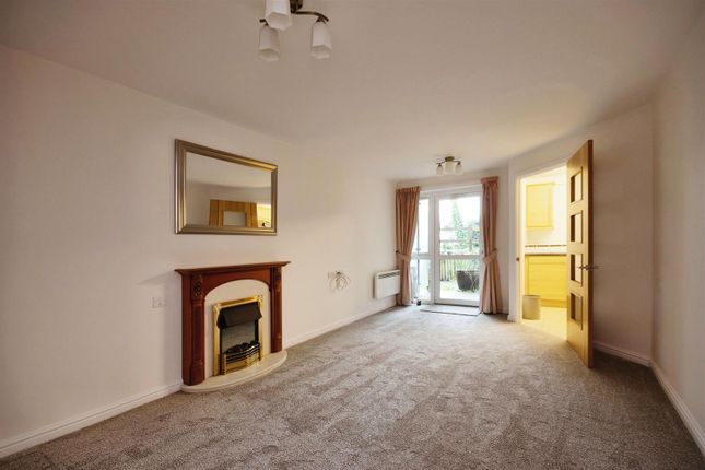 Flat for sale in Cherrett Court, Ferndown, Dorset