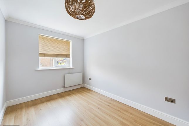 40 Valley Green, Hemel Hempstead, Hertfordshire photo 4