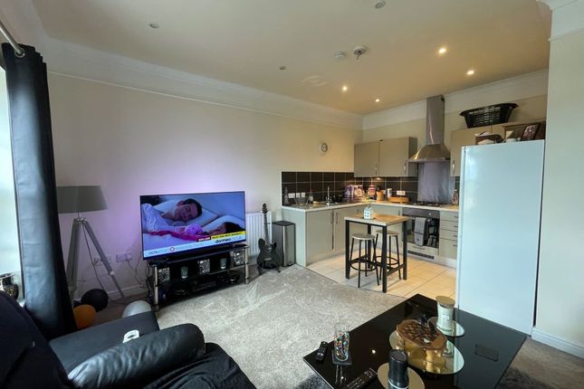 8 Ashlar House, Reed Court, Swindon photo 4