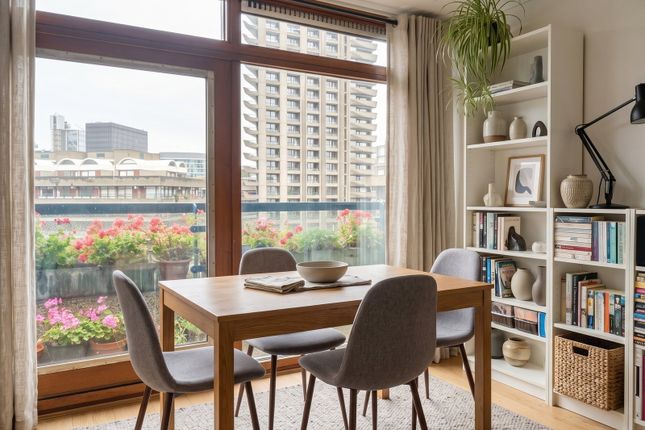 Bunyan Court,515, Barbican, London photo 3
