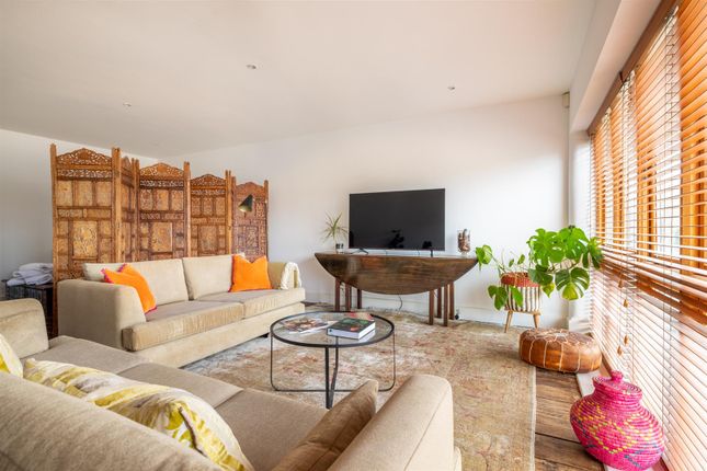 Annex Living Room.Jpg